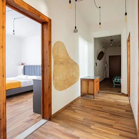 Apartment Leaning Tower Cozy 3 Bedroom