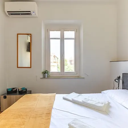 Leaning Tower Cozy 3 Bedroom
