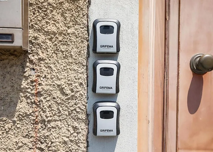 Leaning Tower Cozy 3 Bedroom Pisa