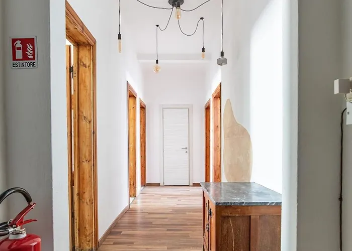 Leaning Tower Cozy 3 Bedroom Pisa