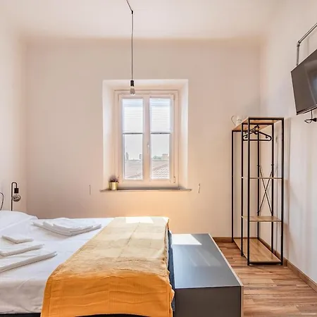 Leaning Tower Cozy 3 Bedroom